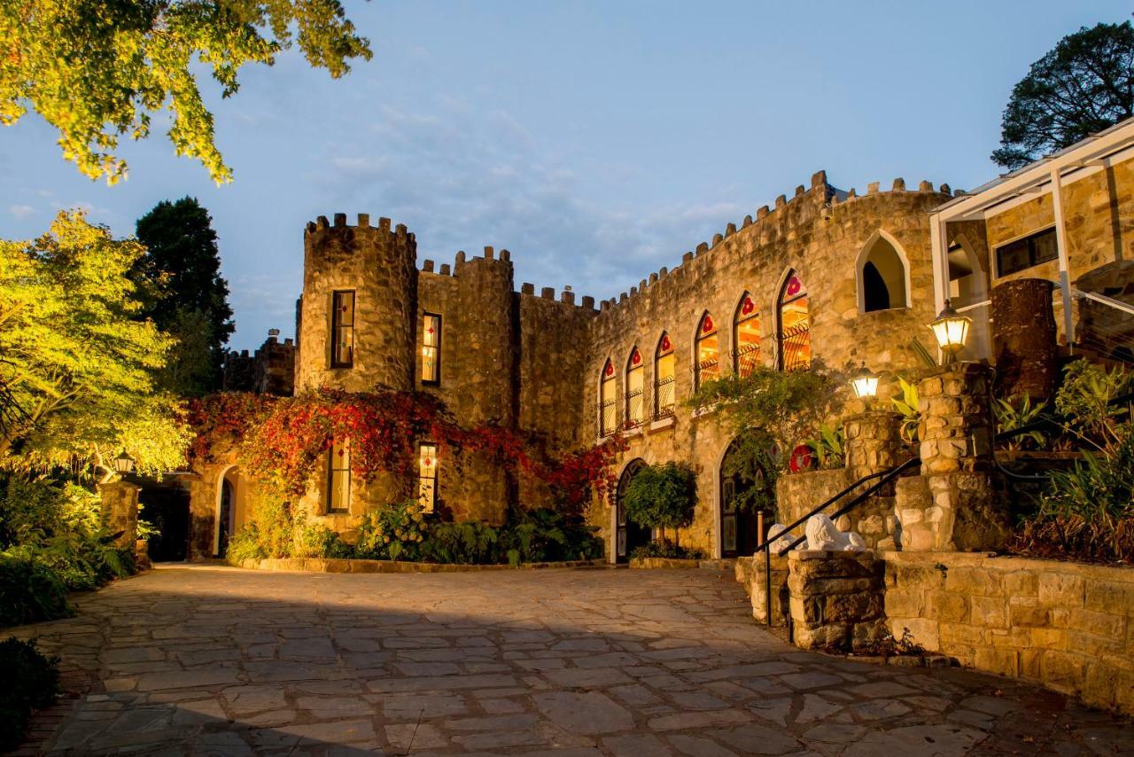 The Manor Basket Range Hotel Bagian luar foto